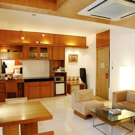 Platinum Suites Dhaka Buitenkant foto