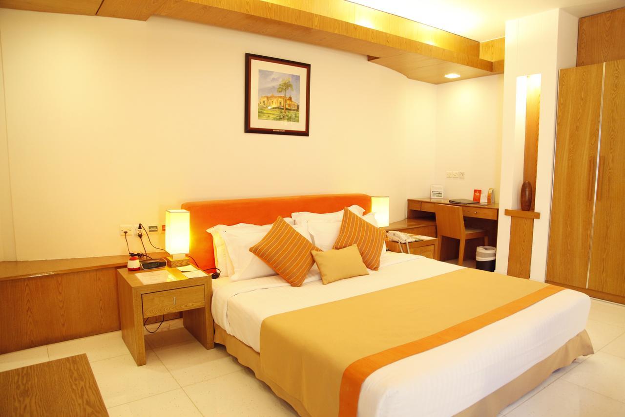 Platinum Suites Dhaka Buitenkant foto