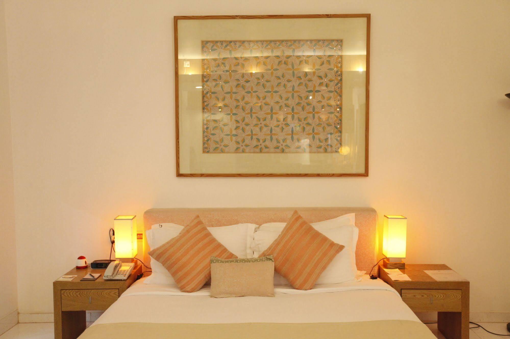 Platinum Suites Dhaka Buitenkant foto