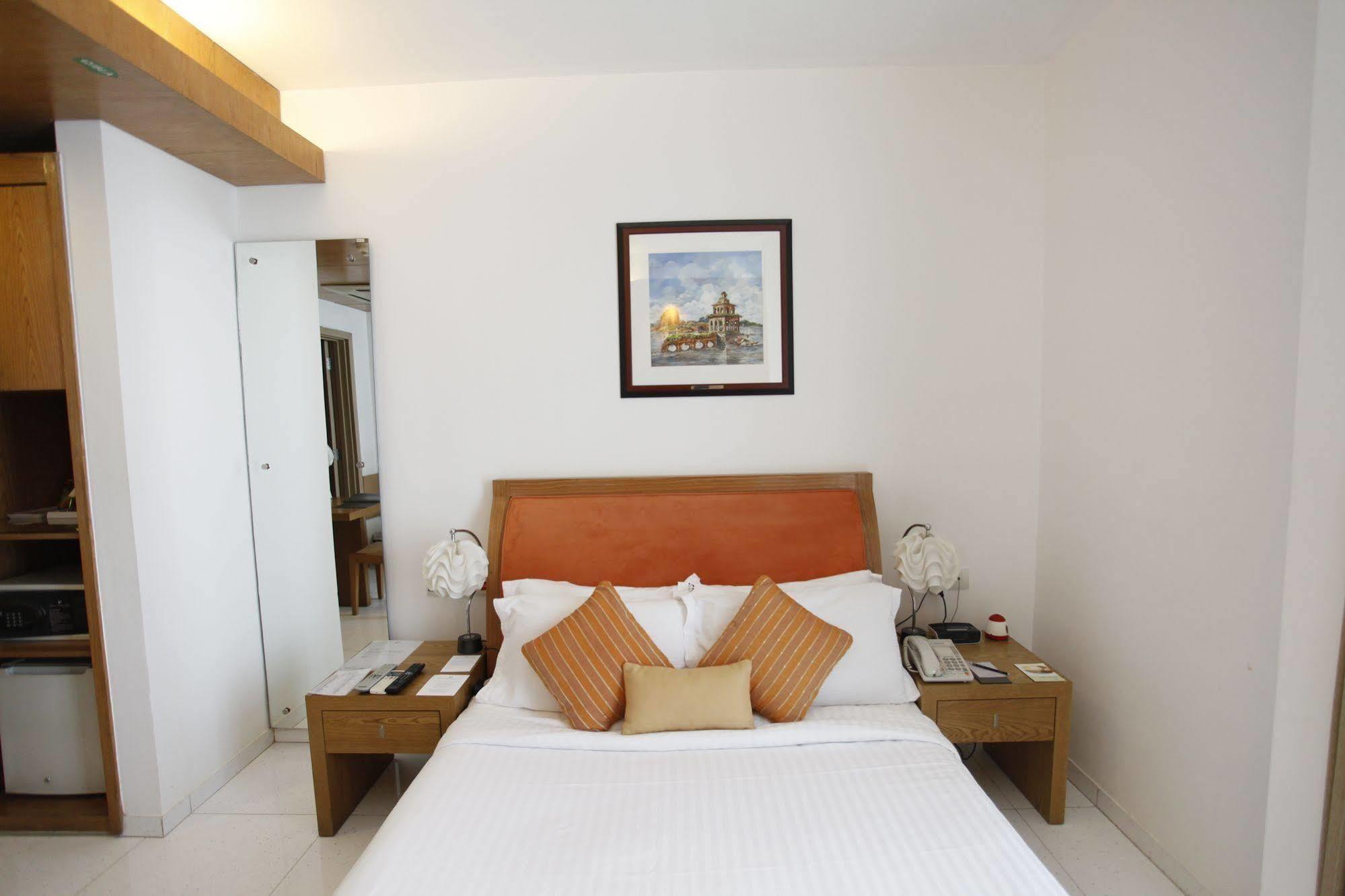 Platinum Suites Dhaka Buitenkant foto