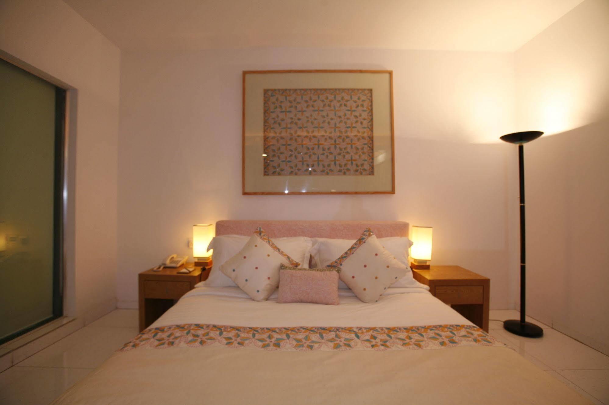 Platinum Suites Dhaka Buitenkant foto